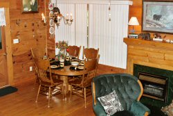 Log Cabin Diningroom
